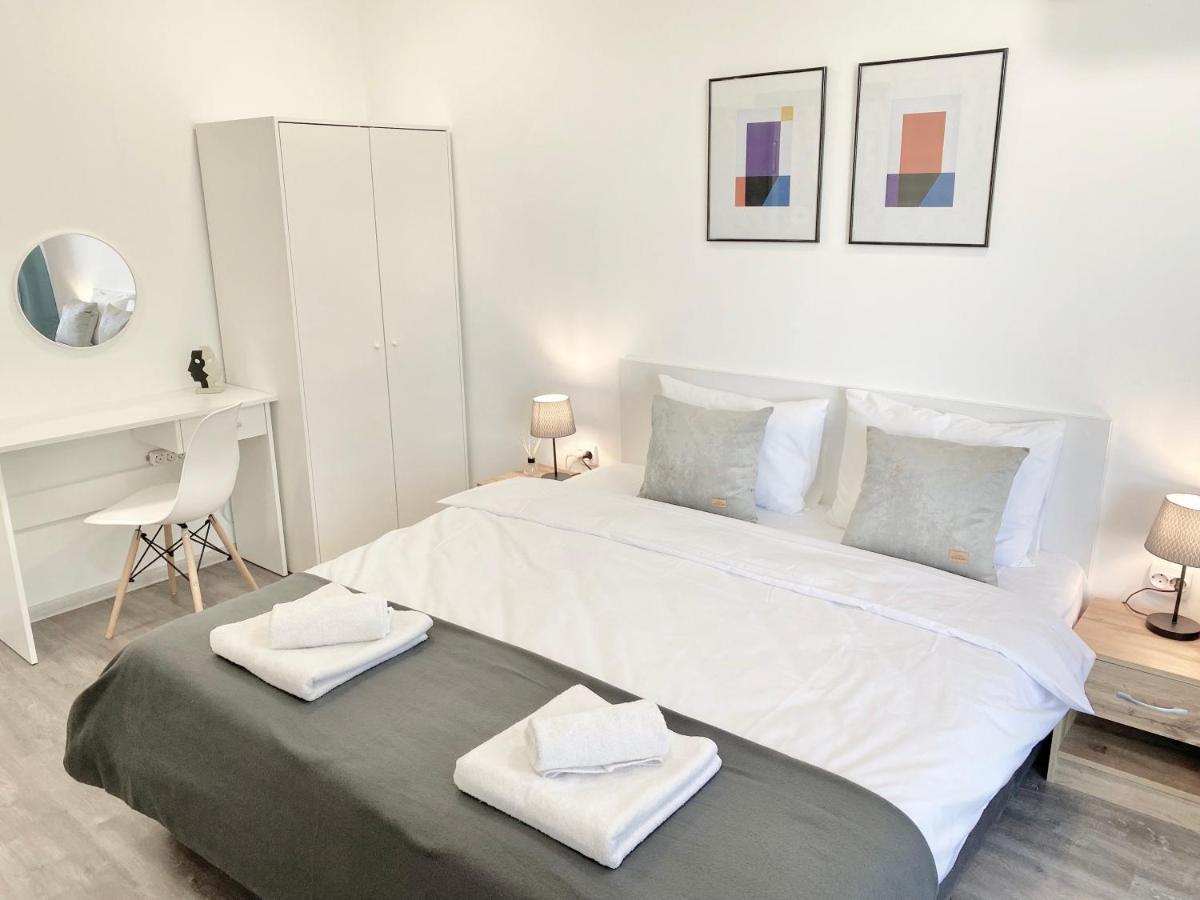 Hello Studios Budget Stays Free Parking & Wifi Stara Sagora Exterior foto